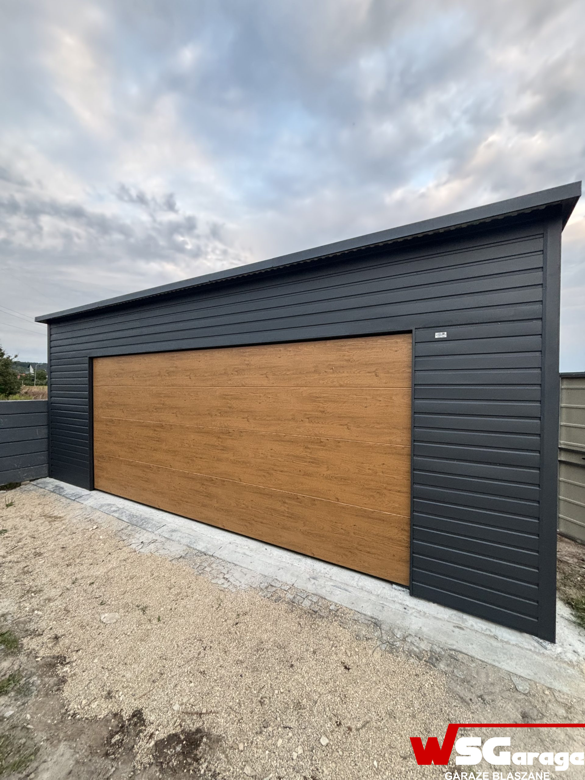 Garaż blaszany 8 m x 6 m | VINGT QUATRE